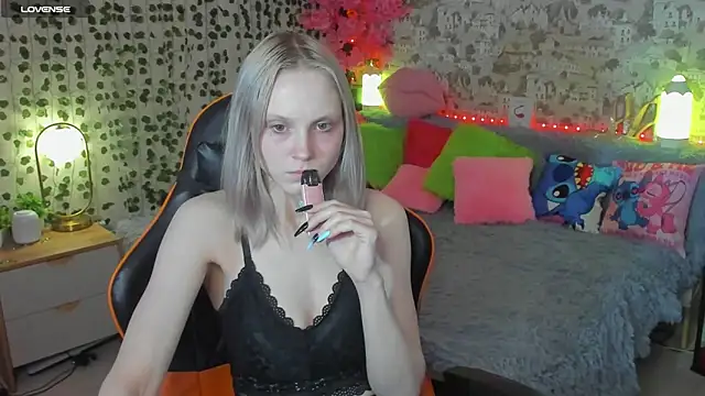 Gina Gina love online show from 05-14-26, 01:24
