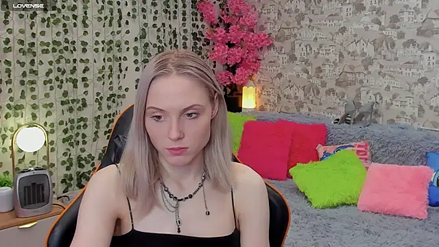 Gina Gina love online show from 05-27-26, 01:57