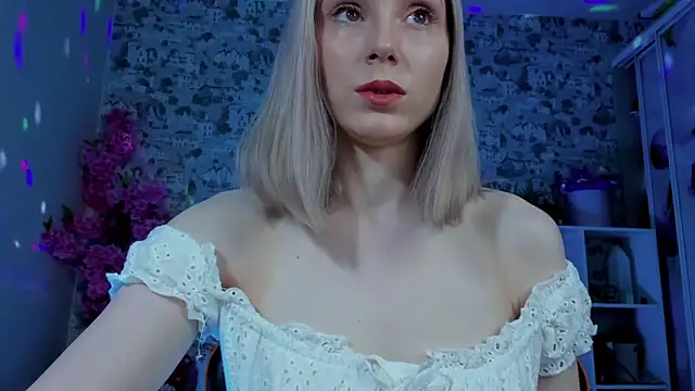 Gina Gina love online show from 04-10-26, 01:01