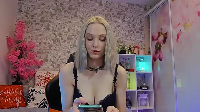 Gina Gina love online show from 03-19-26, 12:54