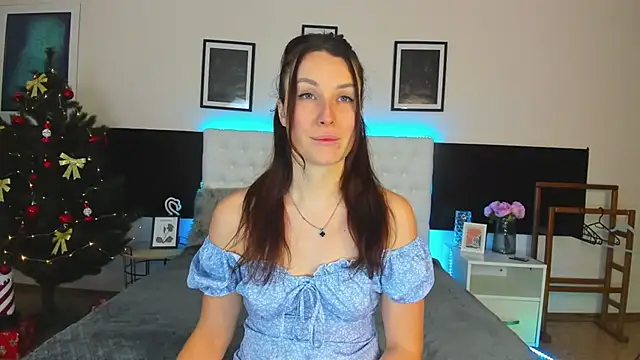 Snapshot of KiraNeeww chatting on 01-08-26, 07:03 KiraNeeww online show from 01-08-26, 07:03