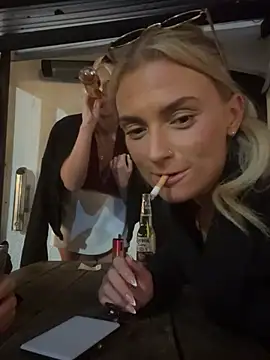 Blonde BambiXX online show from 01-17-26, 10:35