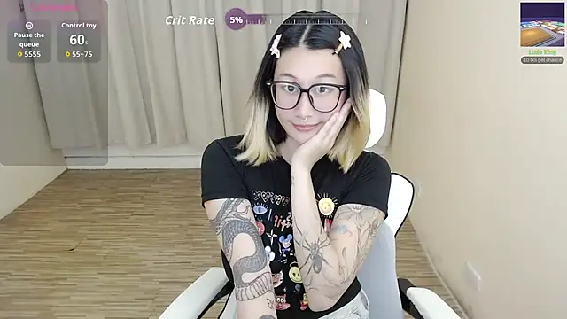 Snapshot of abella1116 chatting on 07-02-26, 01:06 abella1116 online show from 07-02-26, 01:06