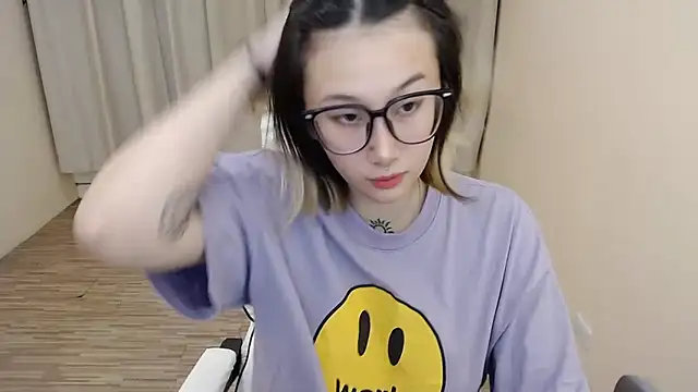 Snapshot of abella1116 chatting on 06-17-26, 02:16 abella1116 online show from 06-17-26, 02:16