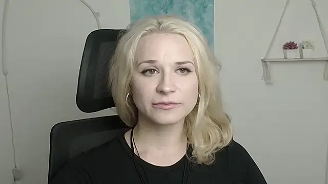 Melodie Aster online show from 04-14-26, 11:26