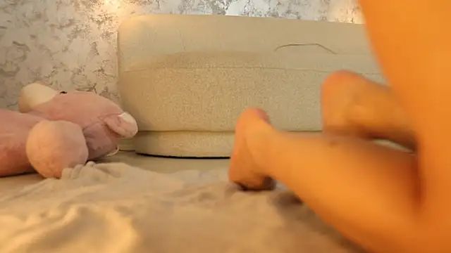 SilviaVanda online show from 05-14-26, 06:21