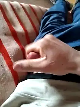 Snapshot of yacinekabiley16 chatting on 12-04-25, 09:30 yacinekabiley16 online show from 12-04-25, 09:30