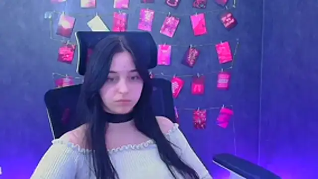 Lilu May online show from 04-04-26, 12:17