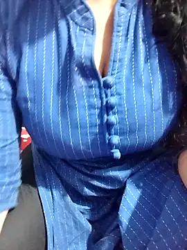 hottyrose69 online show from 02-10-26, 08:02