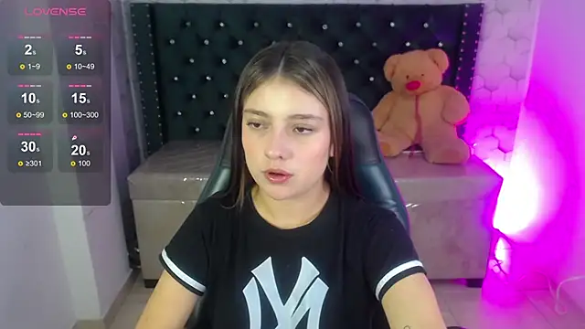 Diamond juliana online show from 02-19-26, 03:14