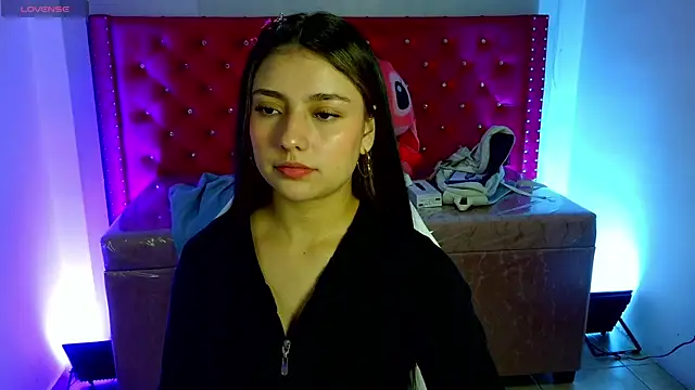 Diamond juliana online show from 04-15-26, 03:23