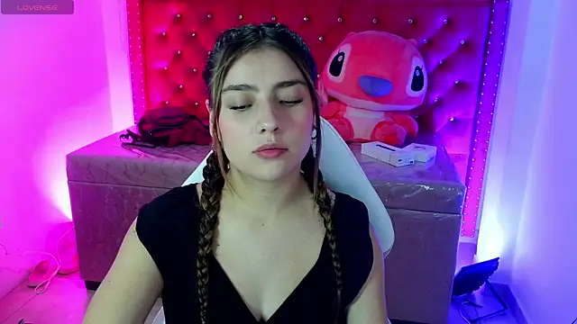 Diamond juliana online show from 05-26-26, 03:15