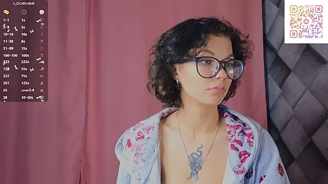 Snapshot of Ameliisun chatting on 12-19-25, 12:40 Ameliisun online show from 12-19-25, 12:40