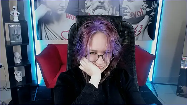 Sylvia Reed online show from 12-21-25, 10:06