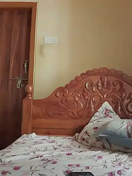 Snapshot of ragnar_steamy chatting on 02-18-26, 11:39 ragnar steamy online show from 02-18-26, 11:39