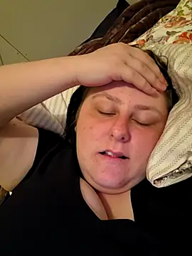 Lillee20 online show from 04-18-26, 08:49