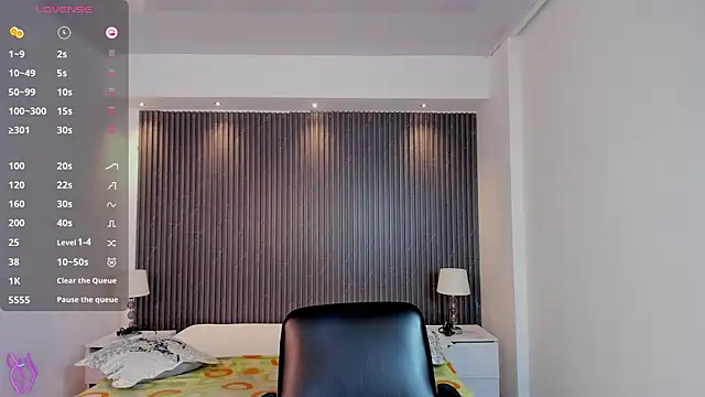 TiffanyHoustton online show from 04-14-26, 12:10