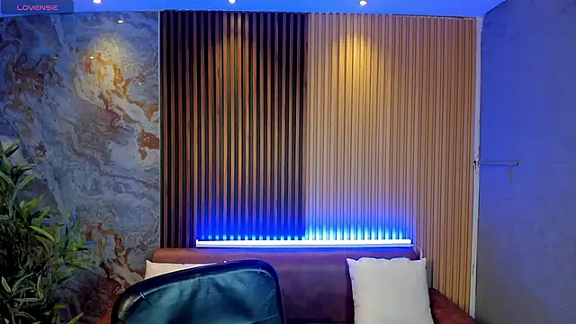 TiffanyHoustton online show from 02-20-26, 11:34