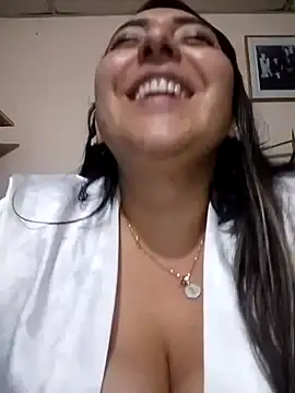 Valeria montana  online show from 02-12-26, 12:21