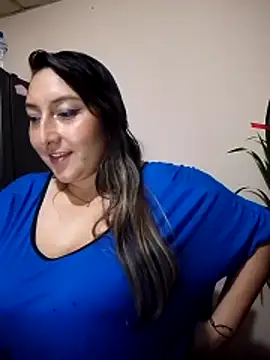 Valeria montana  online show from 12-13-25, 11:44