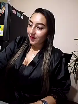 Valeria montana  online show from 12-15-25, 11:53