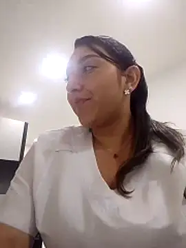 Valeria montana  online show from 06-03-26, 06:45