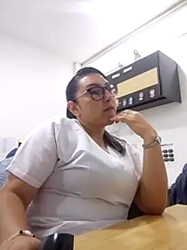 Valeria montana  online show from 04-21-26, 12:01