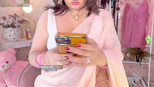 Arielyn 009 online show from 02-24-26, 01:01