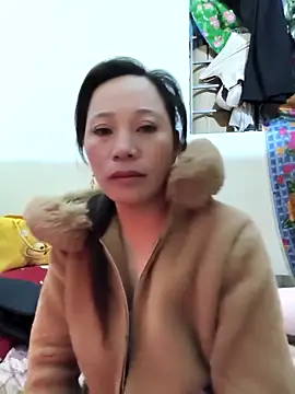 Y-eahi online show from 12-17-25, 02:33