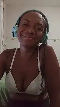 Snapshot of GrethaVianna chatting on 01-08-26, 04:07 GrethaVianna online show from 01-08-26, 04:07