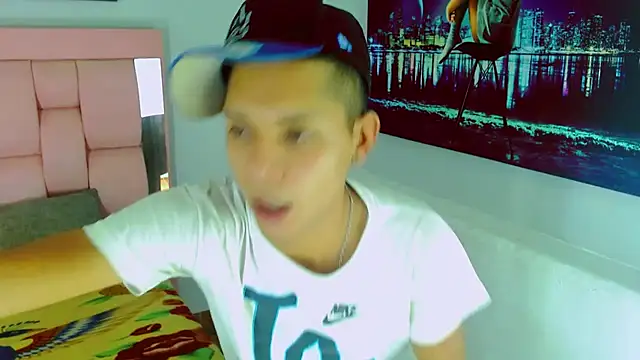 Snapshot of Axel_Marcu chatting on 01-11-26, 05:03 Axel Marcu online show from 01-11-26, 05:03