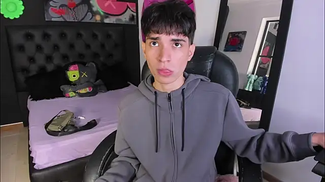 CONNOR STONNE  online show from 01-07-26, 08:36