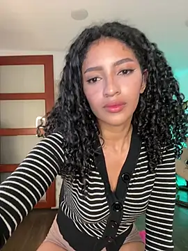 NaomiGarcia1 online show from 06-12-26, 01:25
