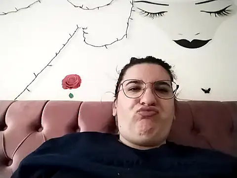 Dana92va online show from 02-09-26, 11:52