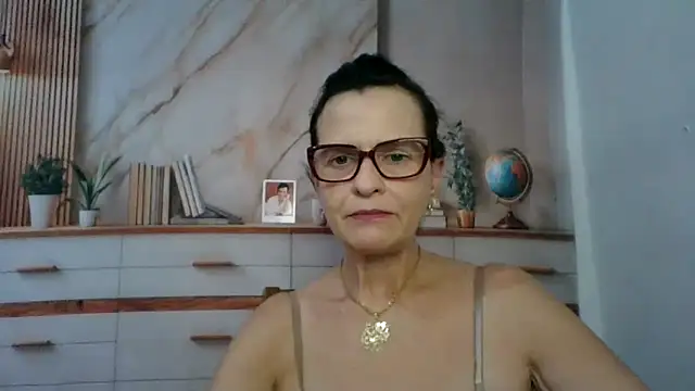 Snapshot of Luna-Hot0802 chatting on 03-24-26, 07:14 Luna-Hot0802 online show from 03-24-26, 07:14