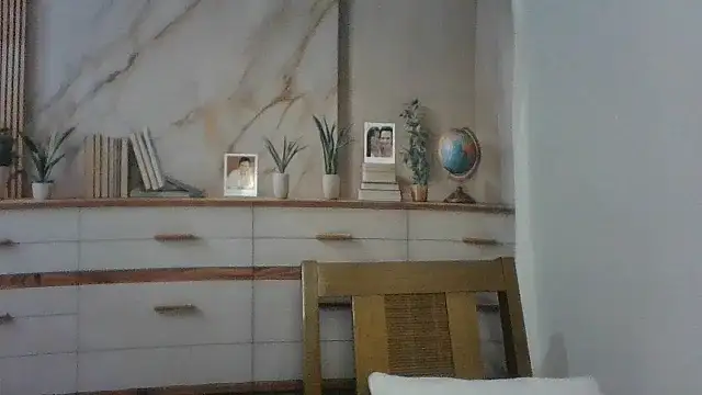 Snapshot of Luna-Hot0802 chatting on 03-28-26, 08:43 Luna-Hot0802 online show from 03-28-26, 08:43