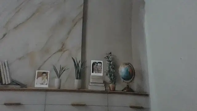 Snapshot of Luna-Hot0802 chatting on 04-13-26, 06:56 Luna-Hot0802 online show from 04-13-26, 06:56