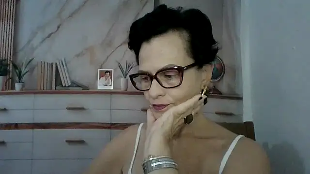 Snapshot of Luna-Hot0802 chatting on 04-10-26, 12:12 Luna-Hot0802 online show from 04-10-26, 12:12