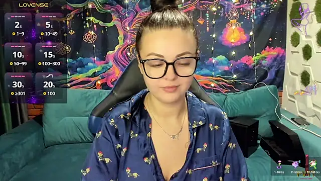 Snapshot of MonicaMoonly chatting on 12-16-25, 10:58 MonicaMoonly online show from 12-16-25, 10:58