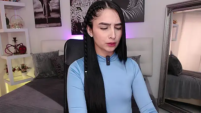 mialiore online show from 12-18-25, 12:42