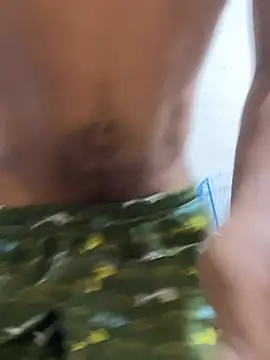 Snapshot of maxI_dick33 chatting on 02-20-26, 10:44 maxI dick33 online show from 02-20-26, 10:44