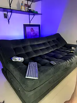 KIRAMA 4U online show from 12-17-25, 07:30