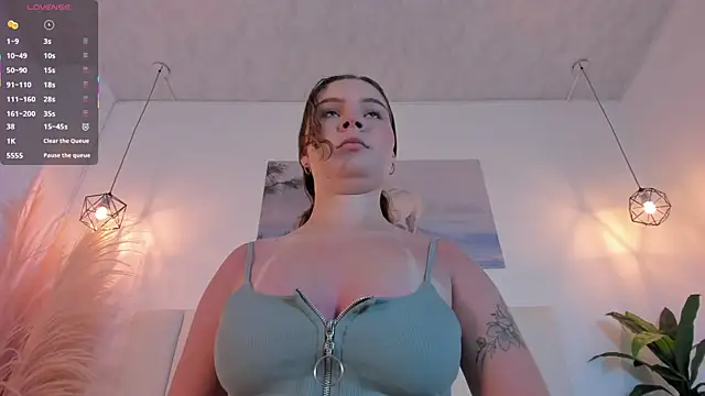 Snapshot of Melodyblacke chatting on 04-30-26, 11:39 Melodyblacke online show from 04-30-26, 11:39