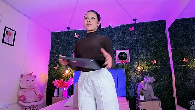 Snapshot of GabyyCute_ chatting on 01-14-26, 03:10 GabyyCute online show from 01-14-26, 03:10