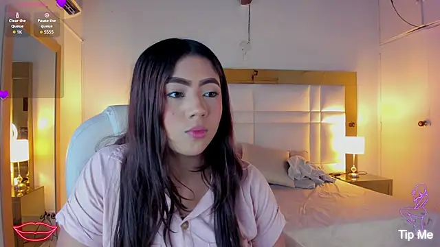 Zoei Moon online show from 01-12-26, 06:47