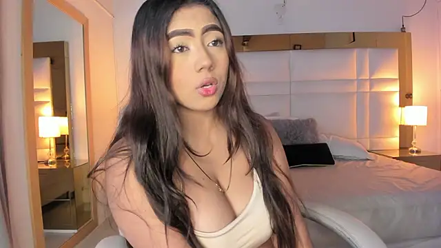 Zoei Moon online show from 02-05-26, 07:10