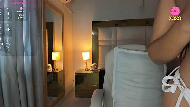 Zoei Moon online show from 03-12-26, 08:13