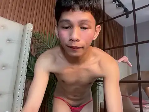 TheBoyAboveYou online show from 05-11-26, 12:23