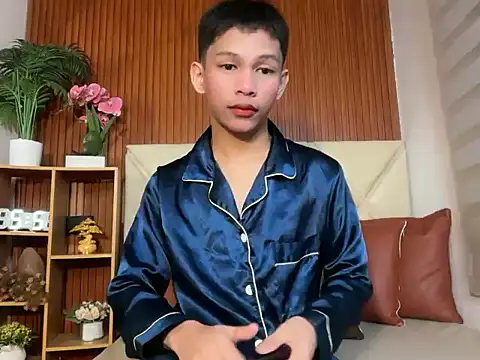 TheBoyAboveYou online show from 02-23-26, 03:56