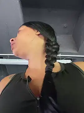 Jennmyller  online show from 04-07-26, 06:21